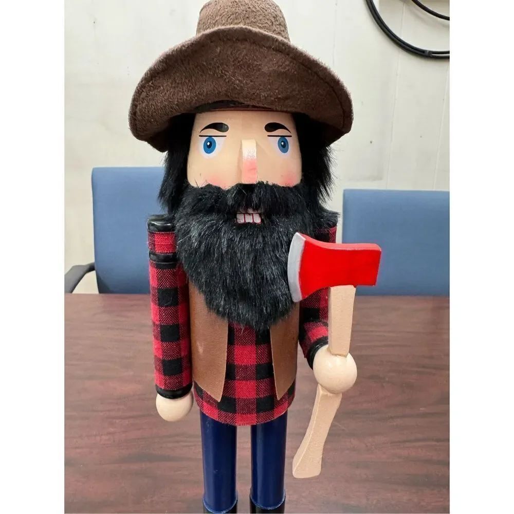 Nutcracker 15 Inch Lumberjack - Picture 2 of 6